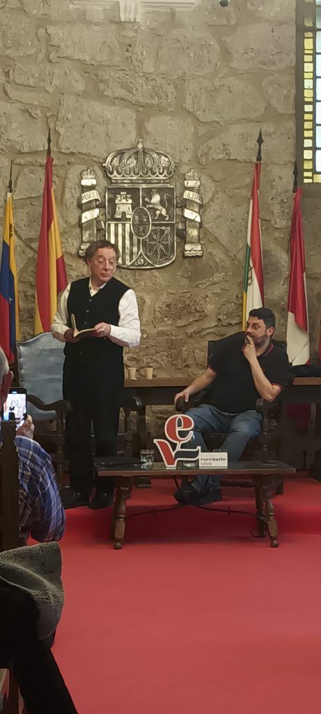 'VIRGULILLA', Encuentro de escritores/as en San Millán de la Cogolla 4 2024 04 27 SAN MILLAN ESCENARIO todos 8