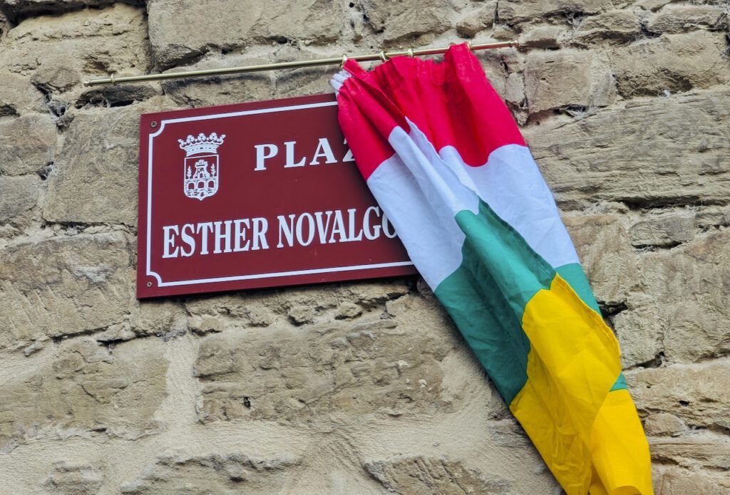 ESTHER NOVALGOS LASO HOMENAJEADA EN CUZCURRITA DEL RIO TIRÓN CON UNA PLAZA CON SU NOMBRE 2 ESTHER