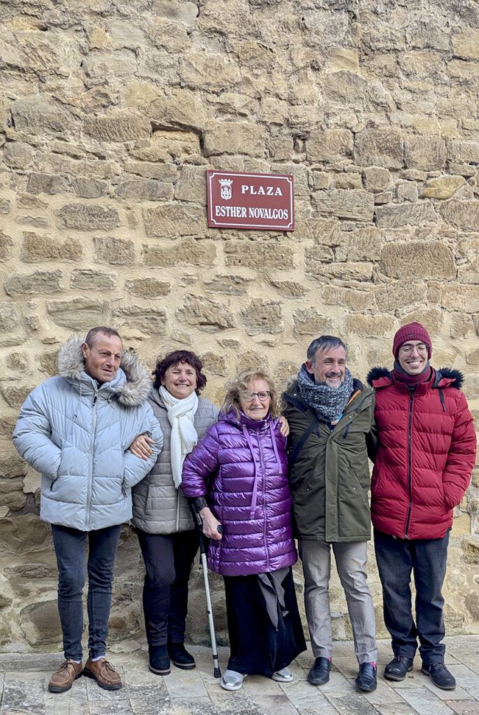 ESTHER NOVALGOS LASO HOMENAJEADA EN CUZCURRITA DEL RIO TIRÓN CON UNA PLAZA CON SU NOMBRE 3 ESTHER
